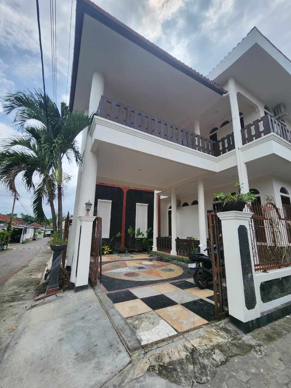 Intip Kenyamanan Hasanah Homestay: Rumah Luas dengan Fasilitas Sultan