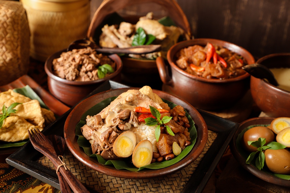 Surga Kuliner Dekat UGM: 5 Tempat Makan Legendaris di Sekitar Hasanah Homestay